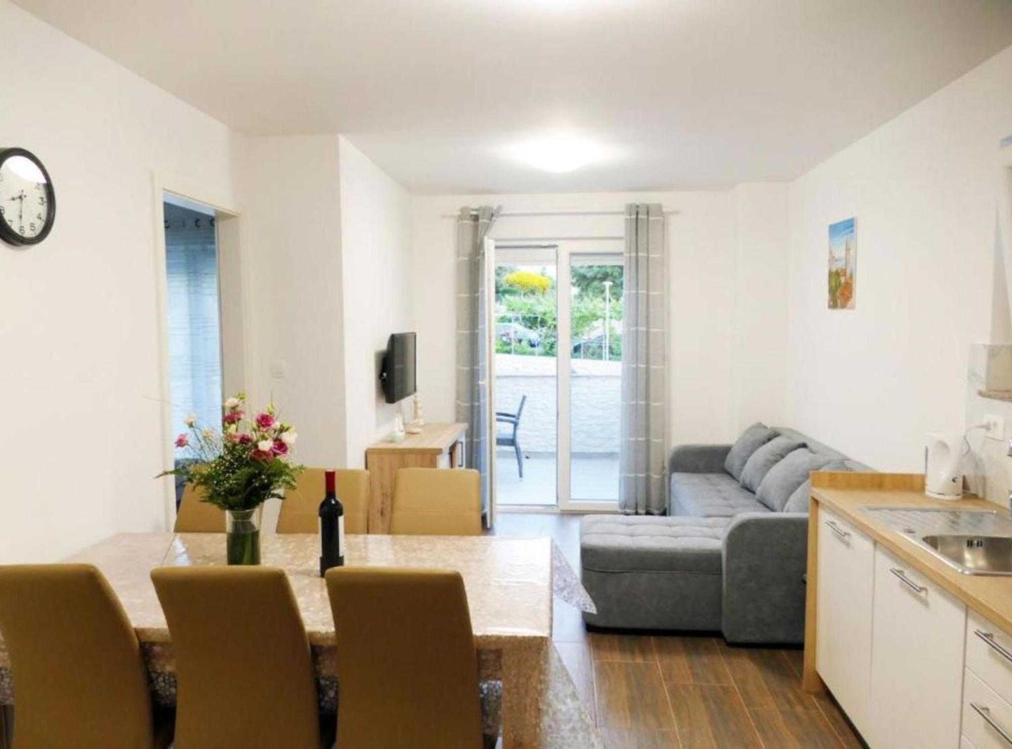 Apartmani Sabbioso โลปาร์ ภายนอก รูปภาพ