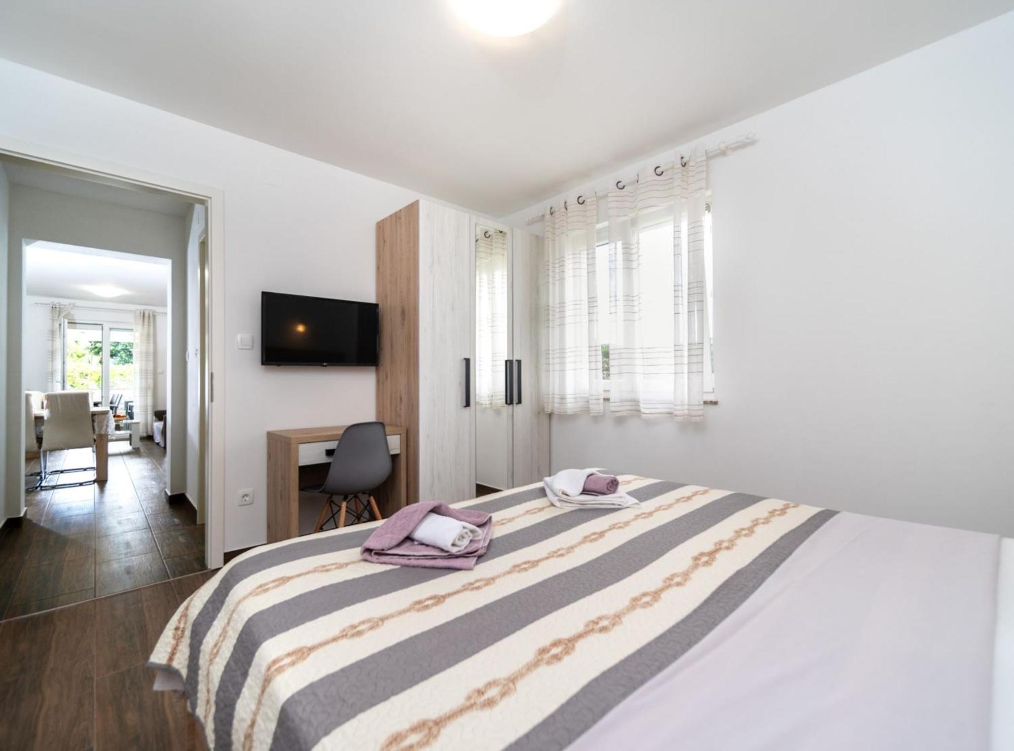 Apartmani Sabbioso โลปาร์ ภายนอก รูปภาพ