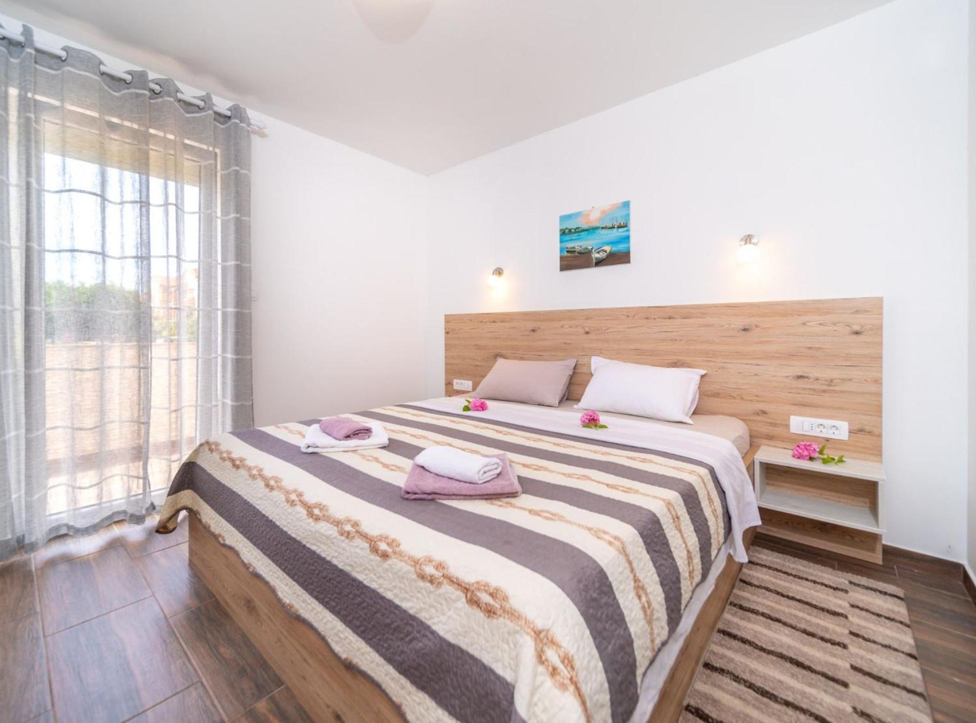 Apartmani Sabbioso โลปาร์ ภายนอก รูปภาพ